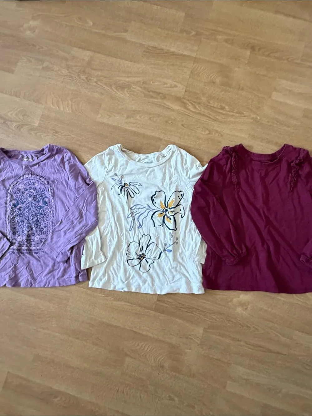 Oshkosh B’gosh & Cat & Jack girls long sleeve 3 T-shirts bundle Sz 5T